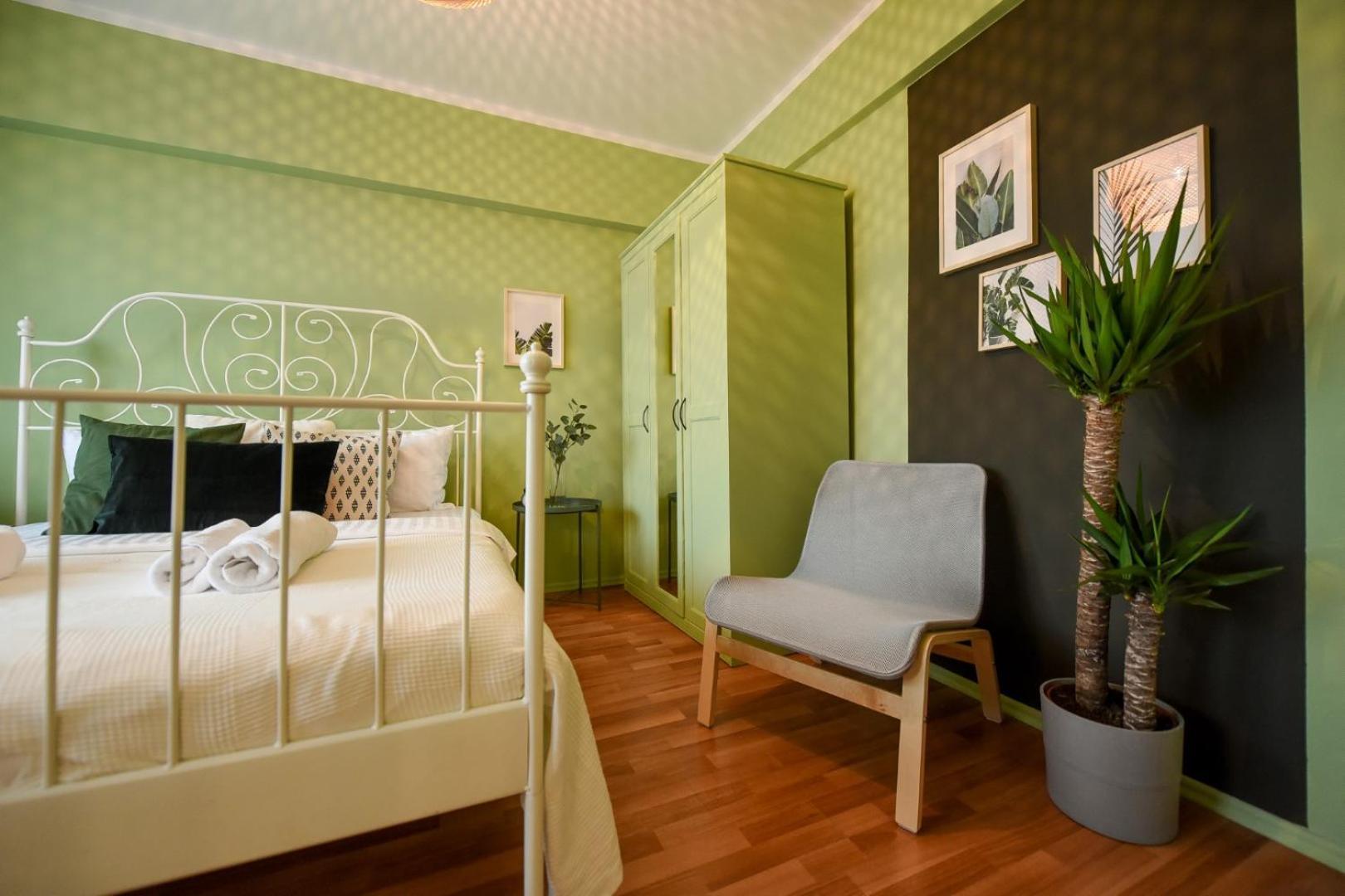 Chic Accommodation With Breathtaking Views Over Calea Victoriei - Your Central Heaven Bucareste Quarto foto
